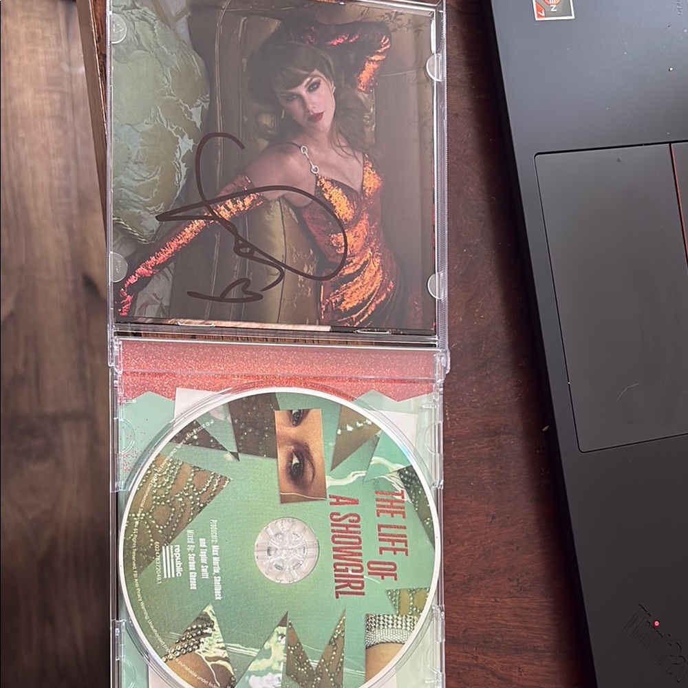 Signed SOLD OUT Taylor Swift Life of a Showgirl CD